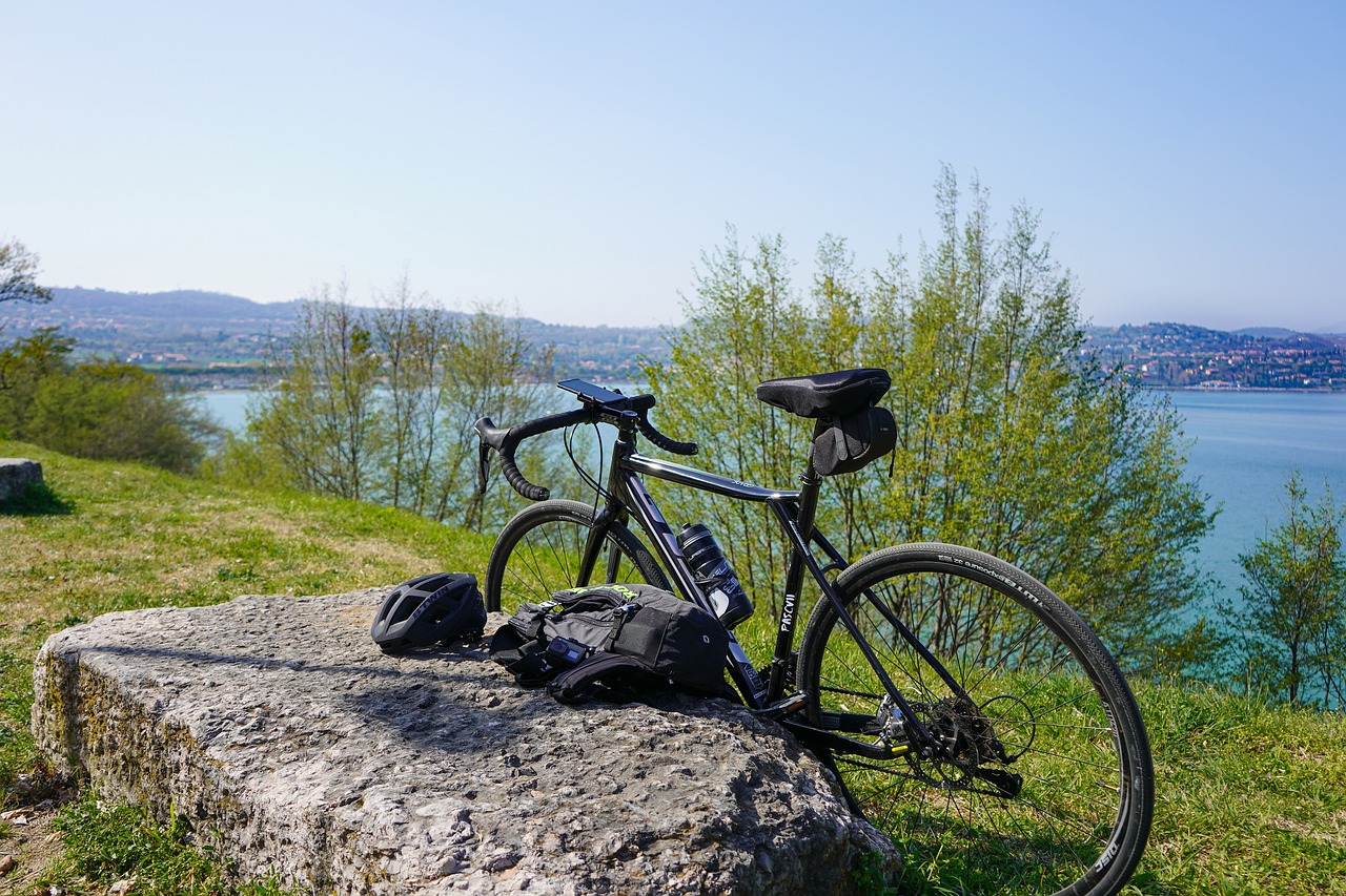 Wycieczki rowerowe – jak cieszyć się aktywnością fizyczną i pięknymi widokami