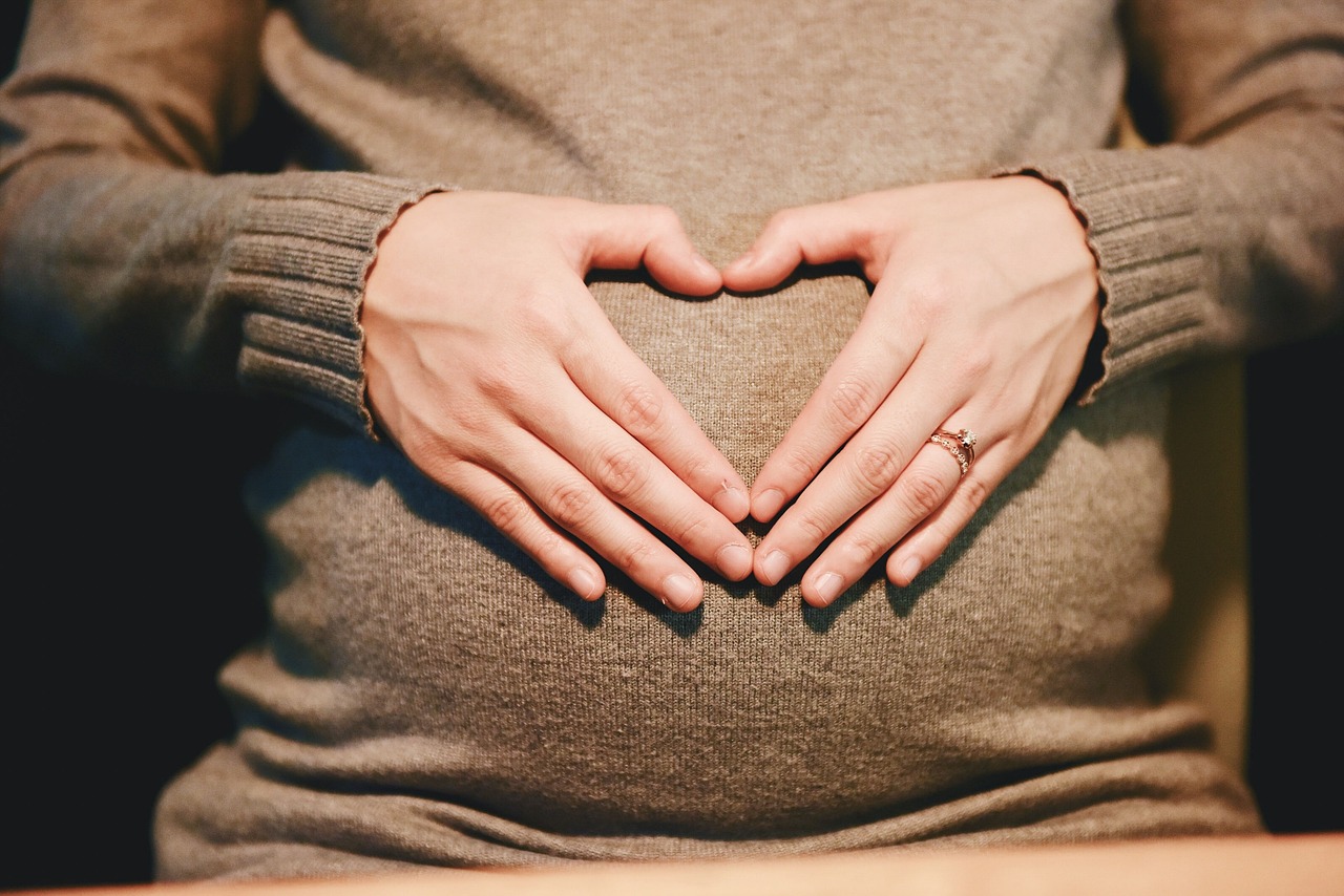 Jak trenować na siłowni w czasie ciąży: porady i wytyczne