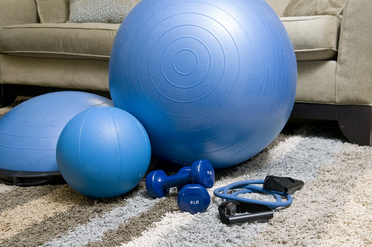 Jakie są najlepsze ćwiczenia na wzmocnienie mięśni klatki piersiowej?
